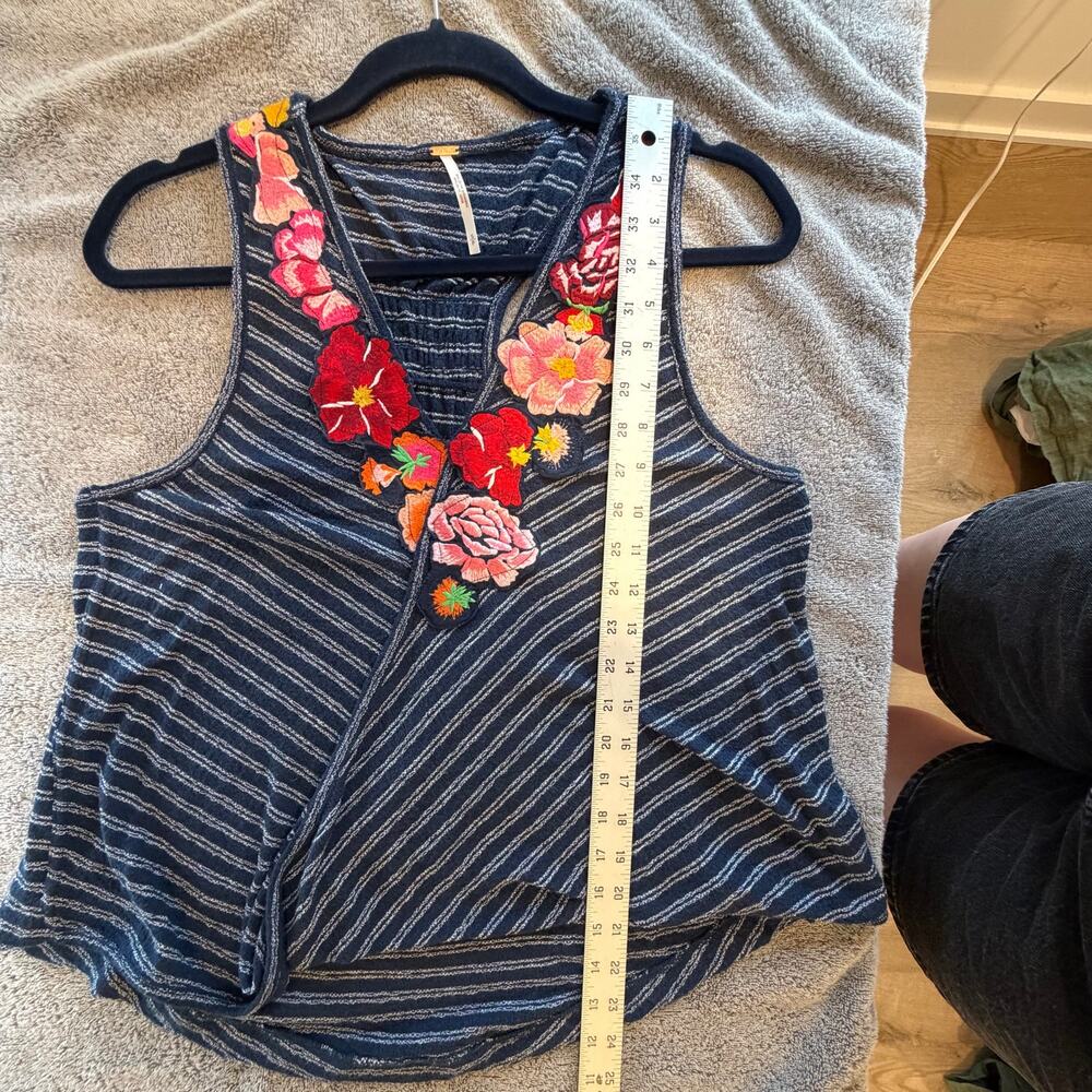Free People Frida Embroidered Striped Tank Navy Womens Small Floral Flattering - Picture 7 of 9